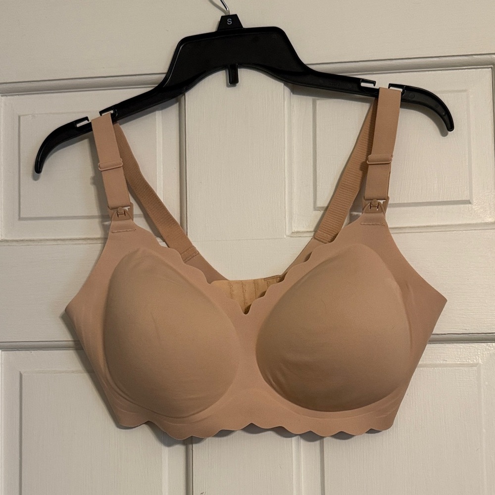 MomCozy Nude Seamless Nursing Bra - Soft Support